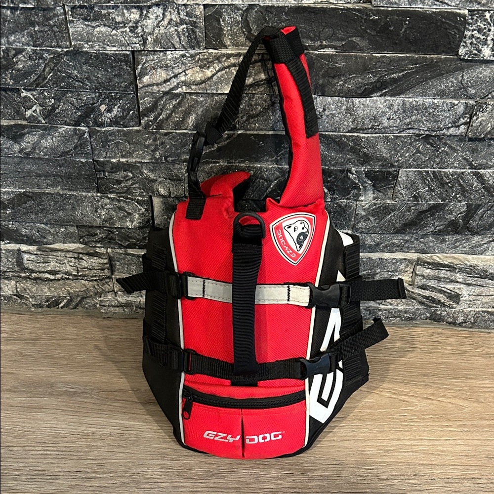 EZY DOG Red and Black Dog Life Jacket Size MXS‎ (Medium-Extra Small)